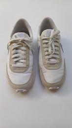 Nike wit beige lila maat 39, Ophalen of Verzenden, Zo goed als nieuw, Wit, Sneakers of Gympen