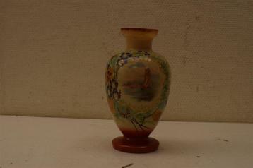 Opaline vaasje 44115 beschikbaar voor biedingen