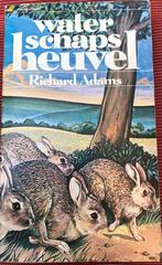 Richard Adams: Waterschapsheuvel met kaart, Ophalen of Verzenden, Zo goed als nieuw