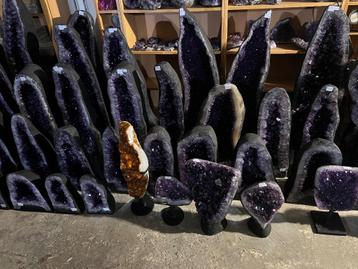 Amethist geodes , Geodes in diversen maten en prijzen beschikbaar voor biedingen