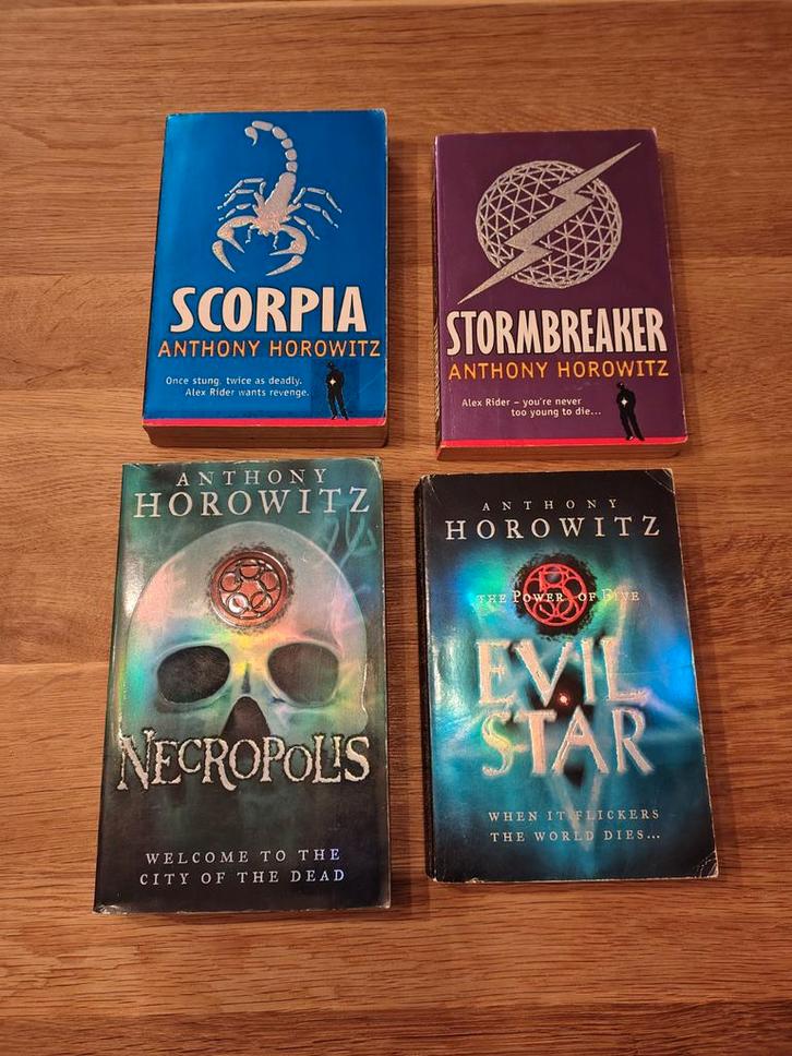 A. Horowitz - Evil Star, Stormbreaker, Scorpia, Necropolis, Boeken, Fantasy, Gelezen, Ophalen of Verzenden
