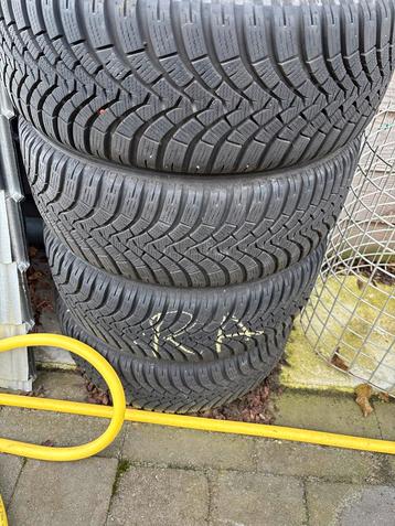 Nissan Primera Velgen met Winterbanden 205/55/16 beschikbaar voor biedingen