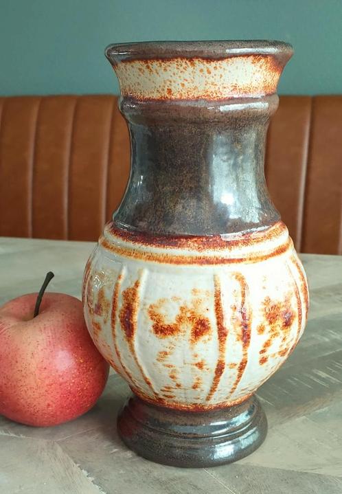 Vintage vaas roestbruine keramiek, Antiek en Kunst, Antiek | Vazen, Ophalen of Verzenden