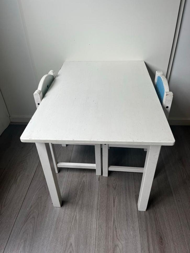 Kindertafel met 2 stoeltjes, Kinderen en Baby's, Kinderkamer | Tafels en Stoelen, Gebruikt, Tafel(s) en Stoel(en), Ophalen