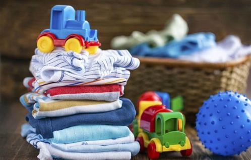 Mistery box baby tot 1 jaar - 10 items - kleding/speelgoed/b, Kinderen en Baby's, Overige Kinderen en Baby's, Zo goed als nieuw