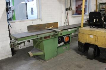 Houtbewerkingsmachines beschikbaar voor biedingen