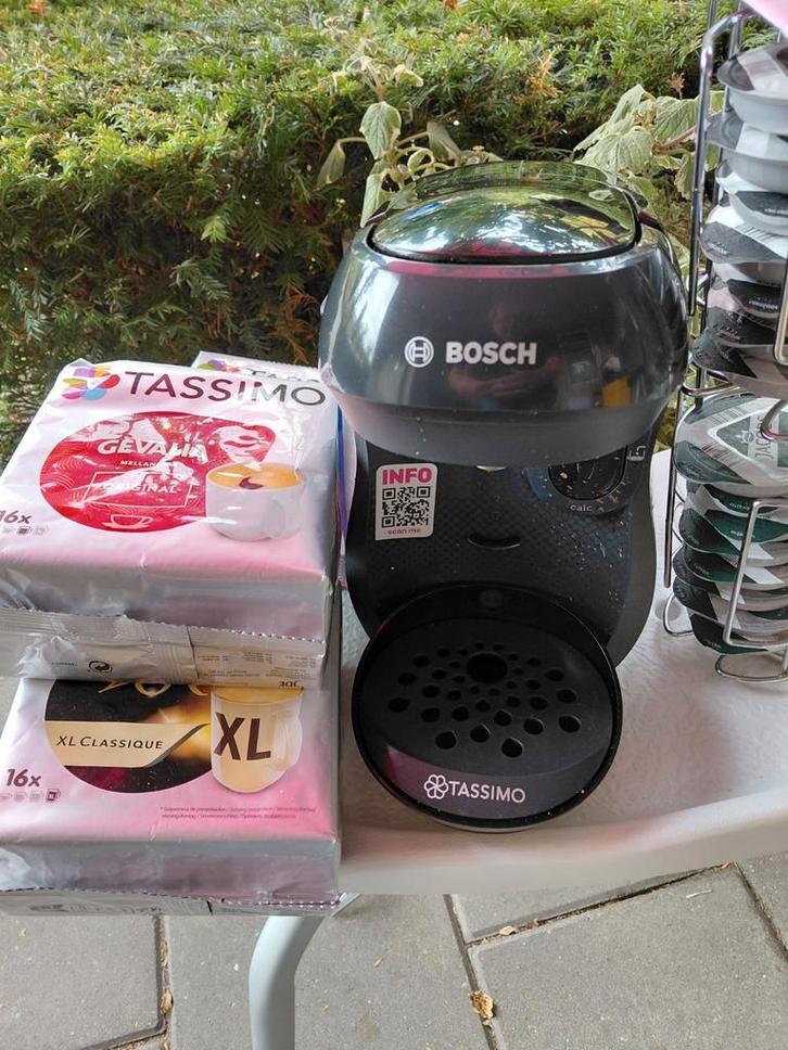Tassimo Koffiemachine Bosch + Koffiepads, Witgoed en Apparatuur, Koffiezetapparaten, Gebruikt, Koffiepads en cups, Koffiemachine