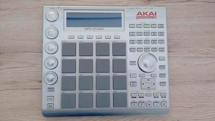 AKAI MPC STUDIO, Muziek en Instrumenten, Midi-apparatuur, Gebruikt, Ophalen of Verzenden