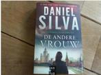 Daniel Silva - De andere vrouw, Ophalen of Verzenden, Zo goed als nieuw