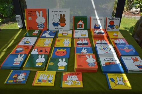 84 vierkanten Nijntje boekjes Dick Bruna:De koning, ezelsoor, Boeken, Kinderboeken | Kleuters, Gelezen, Fictie algemeen, 4 jaar