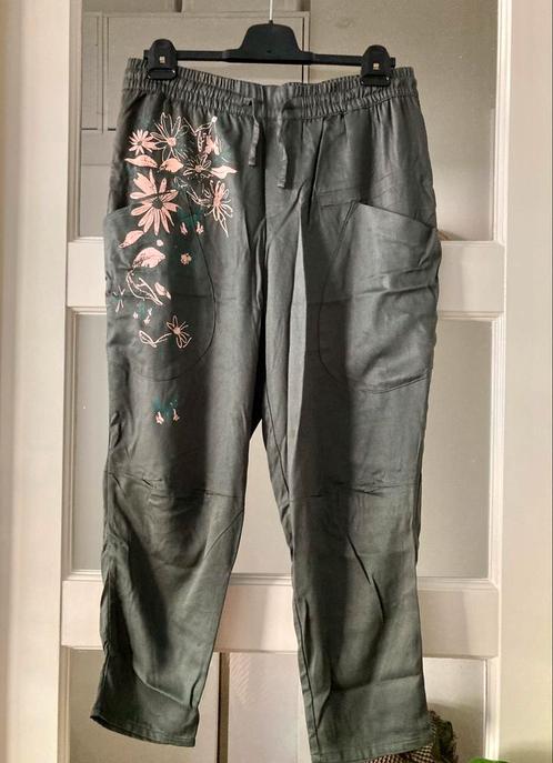 Heerlijke zomerbroek Rainbow L, Kleding | Dames, Broeken en Pantalons, Nieuw, Maat 38/40 (M), Groen, Lang, Ophalen of Verzenden