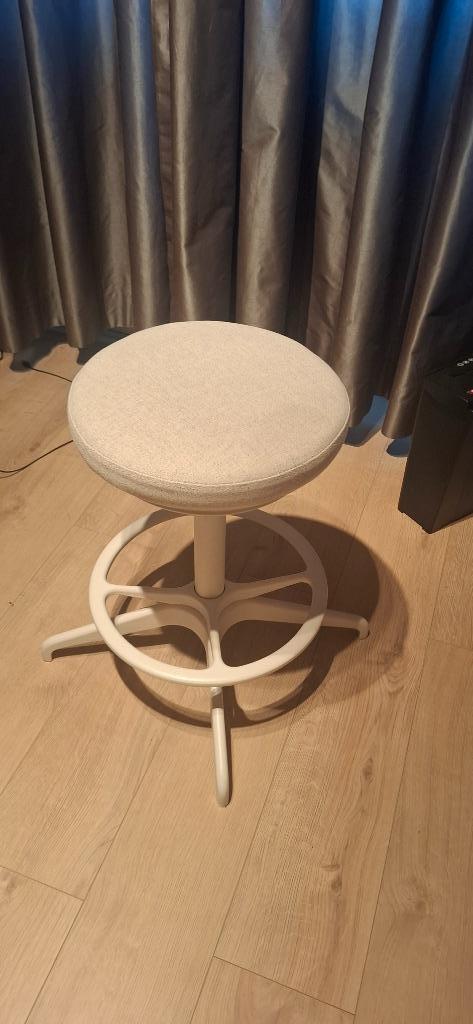 IKEA Lidkullen zit/stakruk, Huis en Inrichting, Bureaustoelen, Nieuw, Bureaukruk, Wit, Ophalen