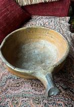 18e/19e eeuwse aardewerken steelpan op driepoot, Ophalen of Verzenden