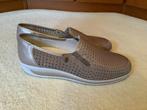 Leuke goud / beige vrouwelijke mocassins van ARA, 5 ½ (38,5), ARA, Beige, Ophalen of Verzenden, Sneakers of Gympen