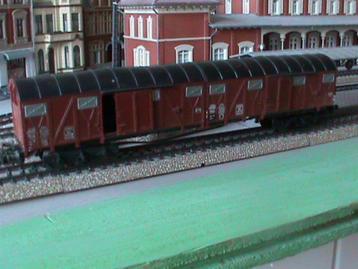4-assige Märklin gesloten goederenwagen beschikbaar voor biedingen