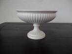 Wedgwood Etruria Barlaston  schaal op voet / fruitschaal, Antiek en Kunst, Antiek | Servies los, Ophalen of Verzenden