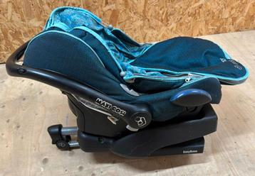 Mooie Maxi Cosi incl voetenzak en isofix beschikbaar voor biedingen