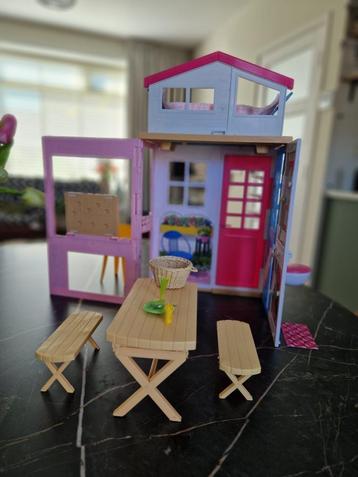 BarbieHuis, Barbie beschikbaar voor biedingen
