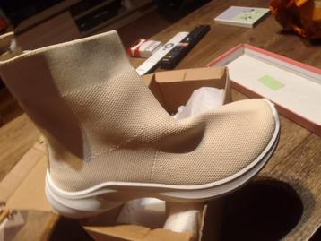 Beige Dames Sneakers - Lichtgewicht en Comfortabel beschikbaar voor biedingen