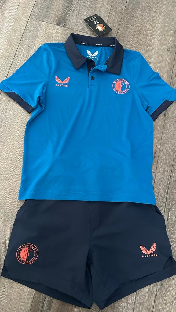 Feyenoord / Castore Voetbaltenue - Maat 134 - Nieuw, Ophalen of Verzenden, Nieuw, Jongen of Meisje, Setje