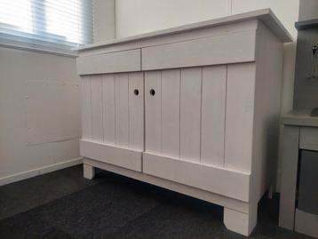 Commode bopita plus plankje beschikbaar voor biedingen