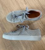 H&M NIEUW grijs suède sneakers mt 40., H&M, Nieuw, Ophalen of Verzenden, Sneakers of Gympen