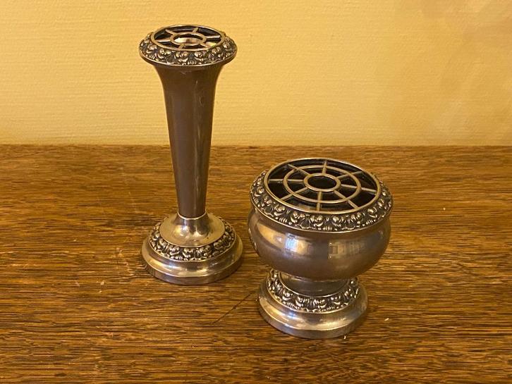 Verzilverd rozenvaasje, vaasje Ianthe of England *Nous deux*, Antiek en Kunst, Antiek | Goud en Zilver, Zilver, Ophalen of Verzenden