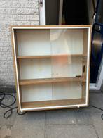 Nette wand vitrinekast, Huis en Inrichting, Ophalen, 50 tot 100 cm, Zo goed als nieuw, Minder dan 100 cm