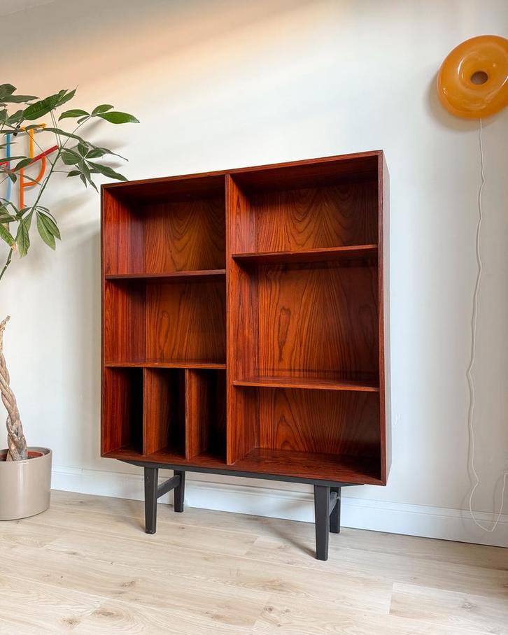 Vintage palissander boekenkast | Faarup | Ib Kofod Larsen, Huis en Inrichting, Kasten | Boekenkasten, Zo goed als nieuw, 100 tot 150 cm