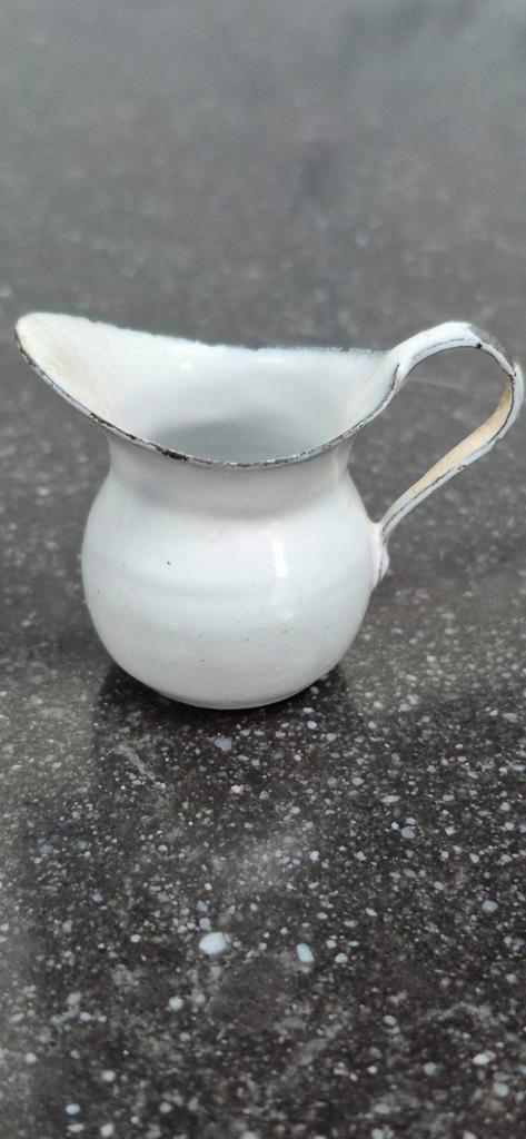 Miniatuur Geëmailleerd Kannetje, Verzamelen, Poppenhuizen en Toebehoren, Gebruikt, Poppenhuis, Ophalen of Verzenden