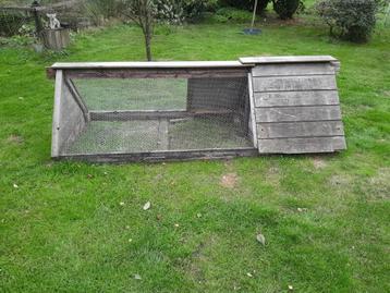 Cavia-of konijnenren. beschikbaar voor biedingen