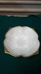 schaal van wit glas met gouden rand, Ophalen of Verzenden