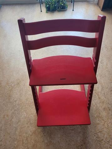 stokke tripp trapp rood incl. babyset/kussenset. beschikbaar voor biedingen