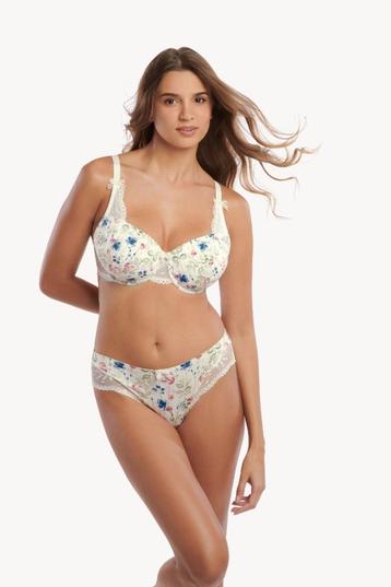 Te koop € 10,00 Lisca padded bh Jasmine (20306) in print beschikbaar voor biedingen