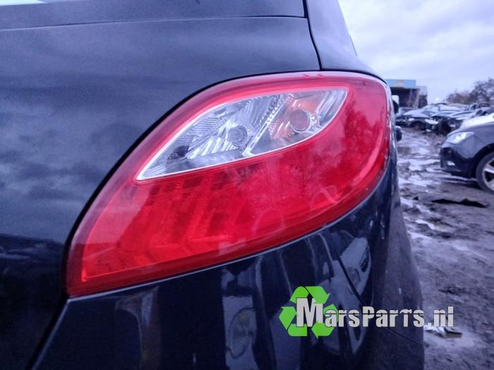 Achterlicht rechts van een Mazda 2, Auto-onderdelen, Verlichting, Mazda, Gebruikt, 3 maanden garantie, Ophalen of Verzenden