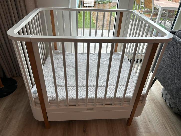Coming Feebe box baby hout wit, Kinderen en Baby's, Boxen, Zo goed als nieuw, Boxkleed, Ophalen