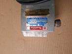 Bandschuurmachine Makita 9924DB, Ophalen of Verzenden, Gebruikt, 600 tot 1200 watt, Bandschuurmachine