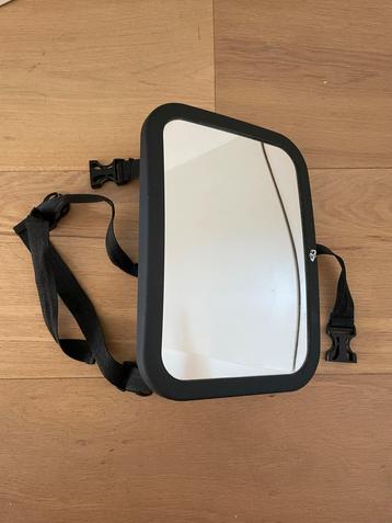 Baby autospiegel beschikbaar voor biedingen