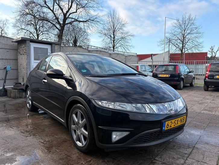 Honda Civic 1.8 Sport - Zeer nette staat - Nieuwe APK- EXPOR, Auto's, Honda, Bedrijf, Te koop, Civic, ABS, Airbags, Airconditioning