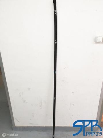 PASSAT B8 3G VARIANT Dakrail rechts chroom 3G9860034K CHROME beschikbaar voor biedingen