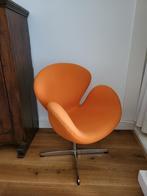 Oranje fauteuil, Swan Chair, Minder dan 75 cm, Stof, Zo goed als nieuw, 50 tot 75 cm