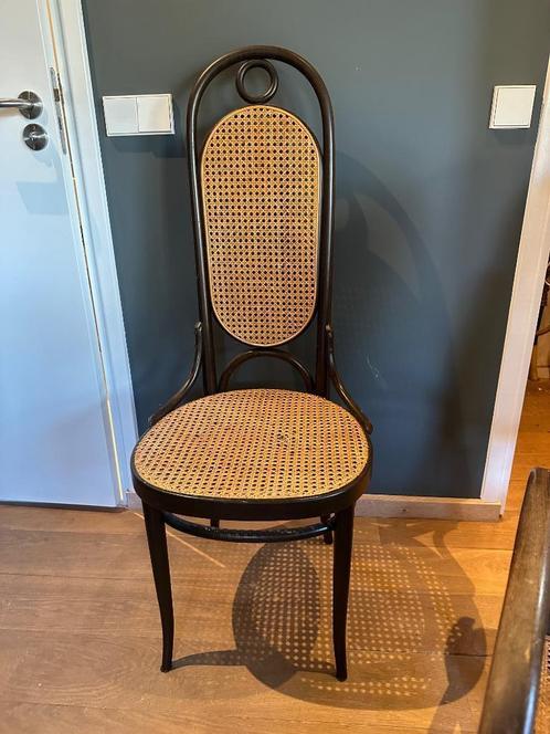 Thonet schommelstoel en longback stoel, Huis en Inrichting, Stoelen, Gebruikt, Twee, Hout, Riet of Rotan, Bruin, Ophalen