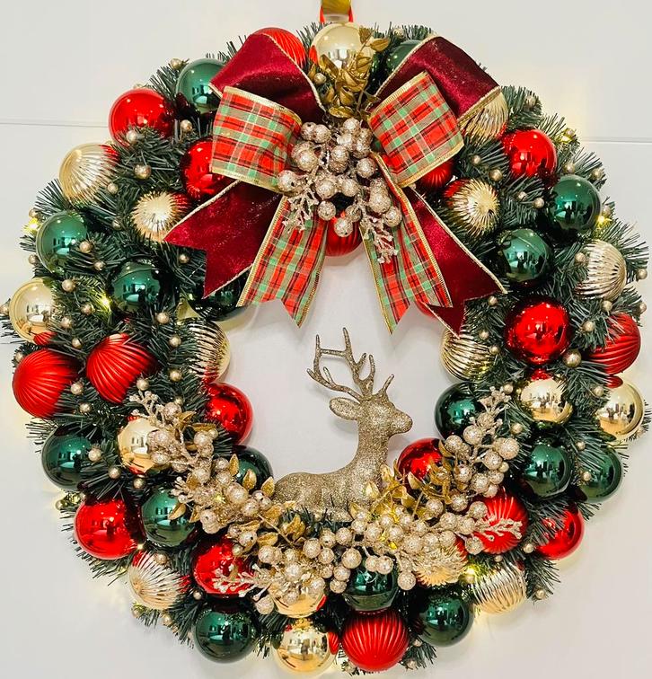 Prachtige grote handgemaakte kerstkrans met rendier. (50cm), Huis en Inrichting, Woonaccessoires | Kransen, Nieuw, Ophalen of Verzenden