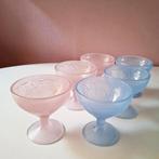Zes ijscoupes van persglas uit Frankrijk, Antiek en Kunst, Ophalen of Verzenden