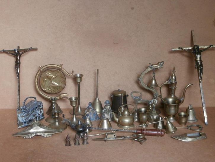 Diverse spullen oa kruisje kaarsendover schaar belletje 3 kg, Antiek en Kunst, Antiek | Koper en Brons, Koper, Ophalen of Verzenden