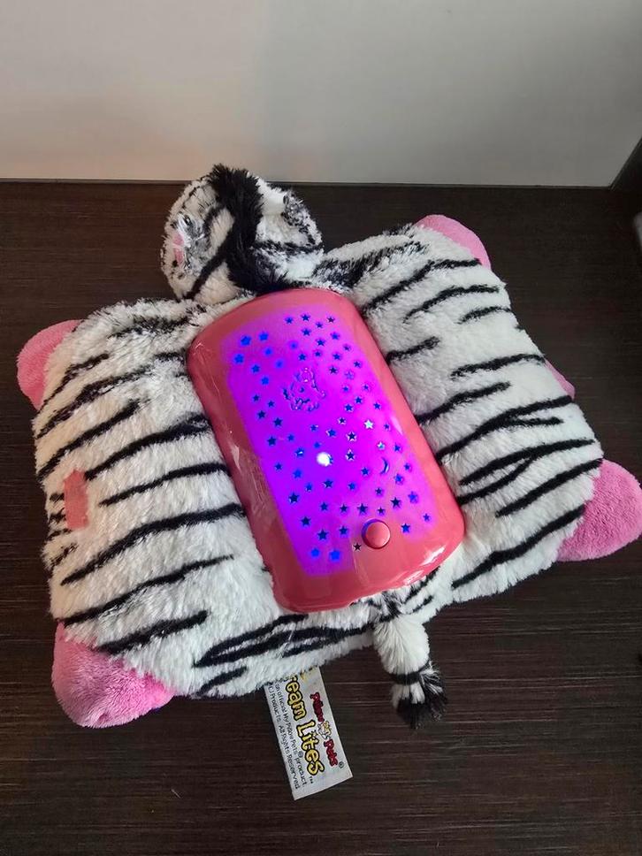 Pillow Pets Dream Lite Zebra Knuffel Kussen Lamp, Kinderen en Baby's, Kinderkamer | Inrichting en Decoratie, Zo goed als nieuw