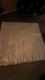 Oud dekbed voor bijvoorbeeld honden, Huis en Inrichting, Slaapkamer | Beddengoed, Ophalen, Gebruikt, Wit, Tweepersoons