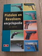 pistolen en revolvers., Ophalen of Verzenden, Gelezen, A.E.Hartink