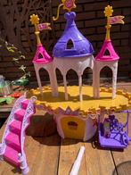 Kasteel en 2 koetsen (zonder pony), Kinderen en Baby's, Speelgoed | My Little Pony, Ophalen of Verzenden, Zo goed als nieuw