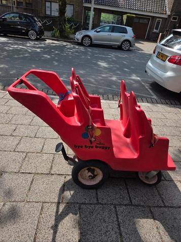 Bye Bye Buggy - 4 persoons kinderwagen beschikbaar voor biedingen